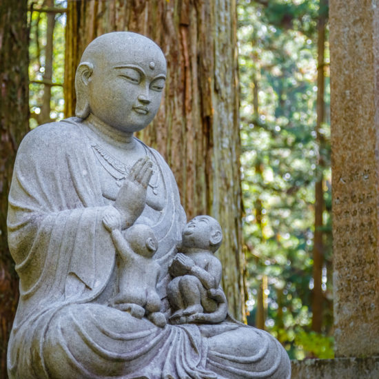 Tours meditation 1 550x550 - Tours