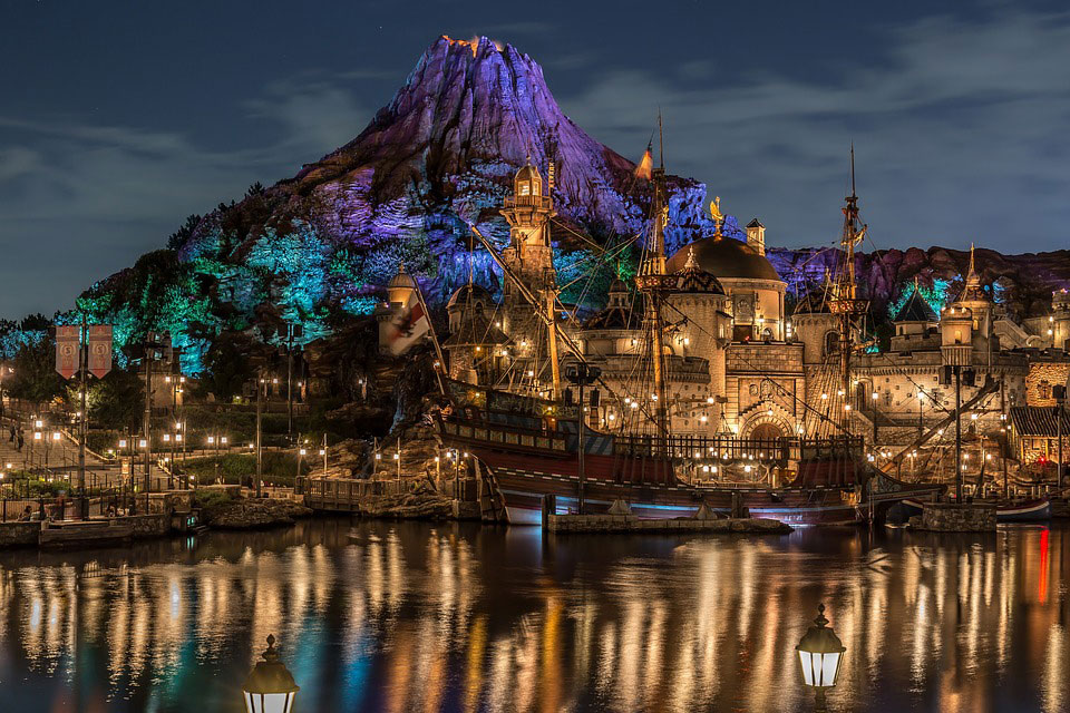 Plan Your Trip to Tokyo Disneyland and DisneySea