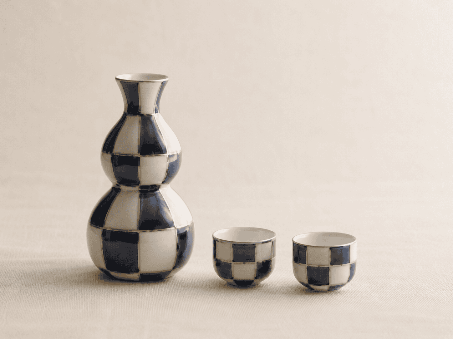 Hasami ware checkered sake set